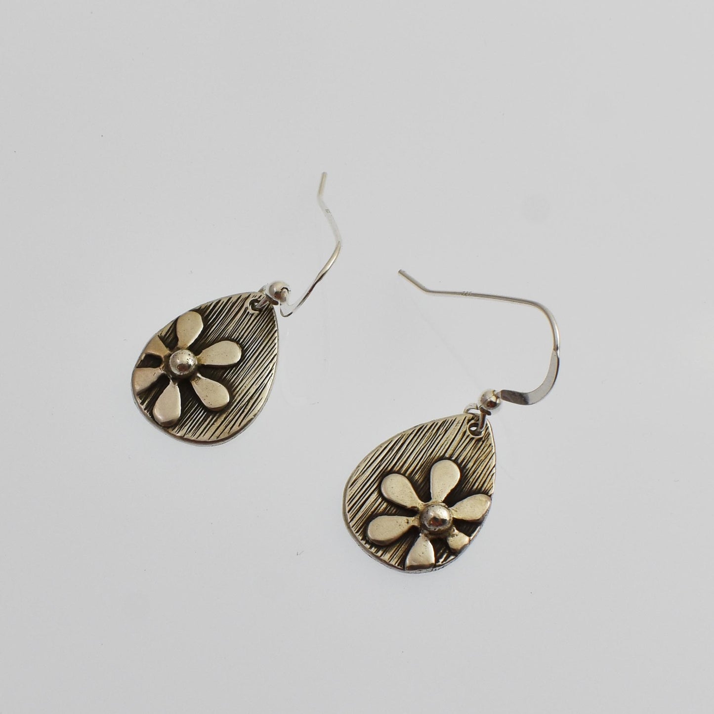 Daisy Flower Teardrop Earrings - Sterling Silver